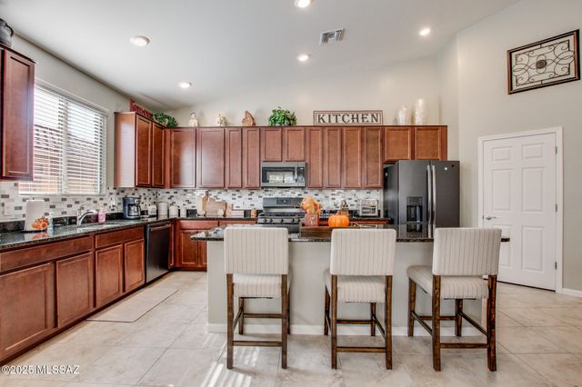 12098 N Walz Drive, Marana, AZ 85653