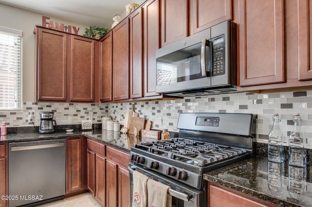 12098 N Walz Drive, Marana, AZ 85653