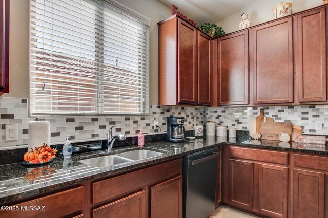 12098 N Walz Drive, Marana, AZ 85653