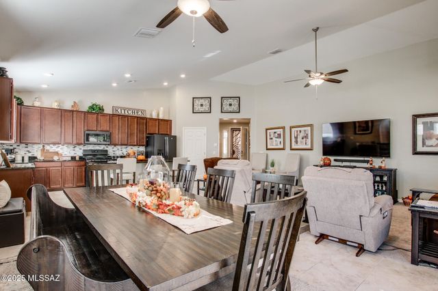 12098 N Walz Drive, Marana, AZ 85653