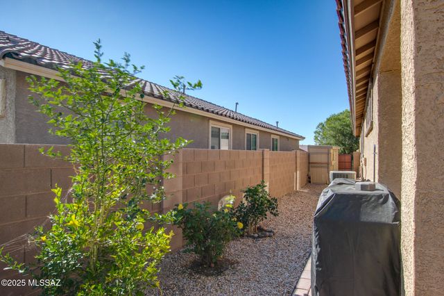 12098 N Walz Drive, Marana, AZ 85653
