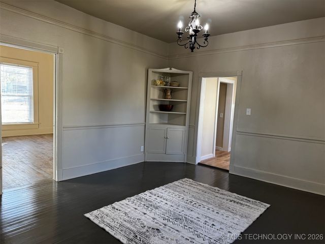 712 S McQuarrie Avenue, Wagoner, OK 74467