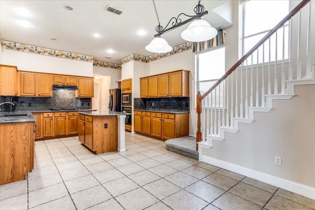 1102 Waterside Court, Mesquite, TX 75181