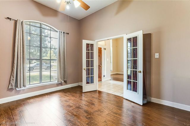 1102 Waterside Court, Mesquite, TX 75181