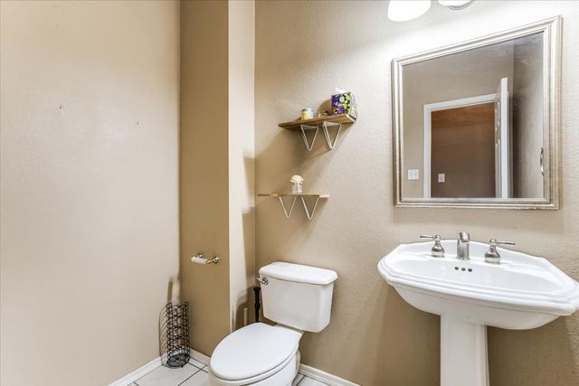 1102 Waterside Court, Mesquite, TX 75181