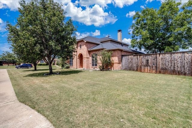 1102 Waterside Court, Mesquite, TX 75181