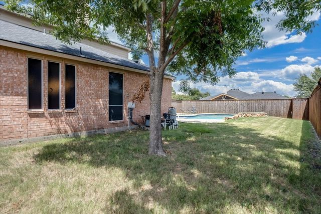 1102 Waterside Court, Mesquite, TX 75181