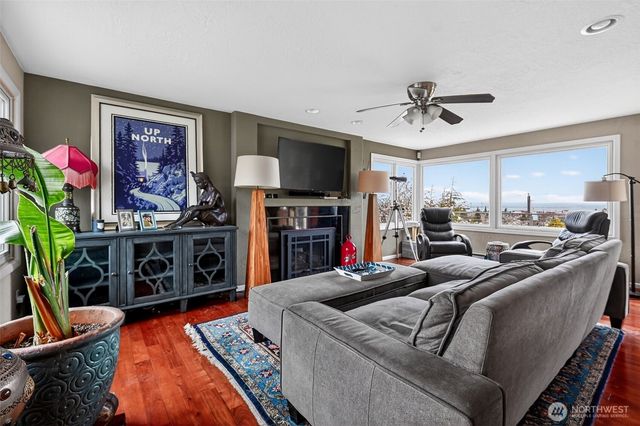 1111 E 8th Street, Port Angeles, WA 98362