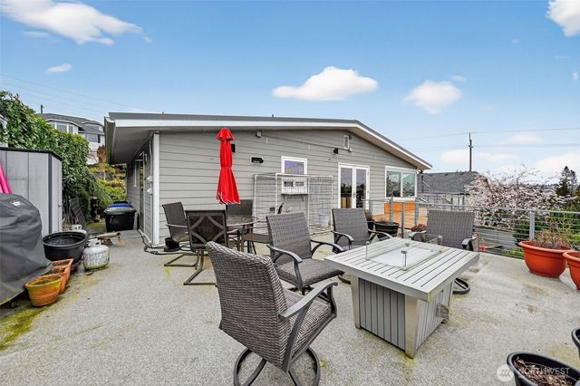 1111 E 8th Street, Port Angeles, WA 98362