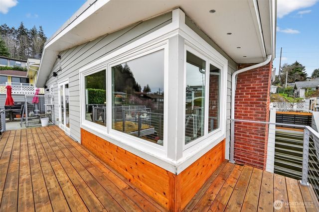 1111 E 8th Street, Port Angeles, WA 98362