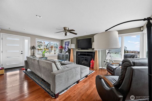 1111 E 8th Street, Port Angeles, WA 98362