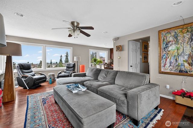 1111 E 8th Street, Port Angeles, WA 98362