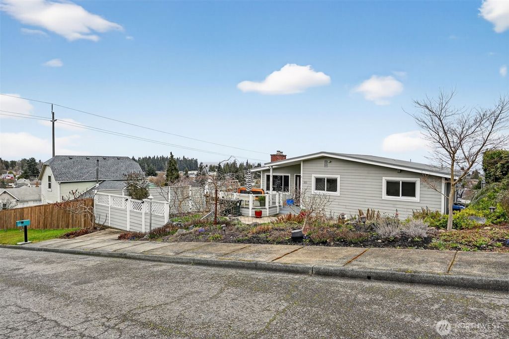 1111 E 8th Street, Port Angeles, WA 98362