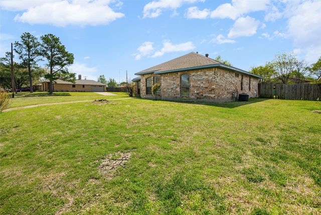 3501 Canton Street, Greenville, TX 75402