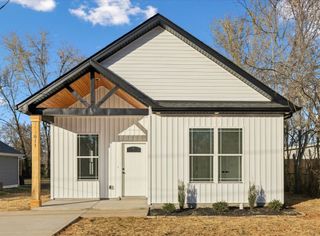 811 19th Ave, W, Springfield, TN 37172