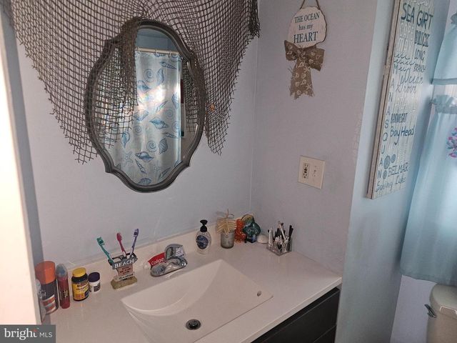 1081 E BUTLER AVE, Vineland, NJ 08360