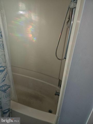 1081 E BUTLER AVE, Vineland, NJ 08360