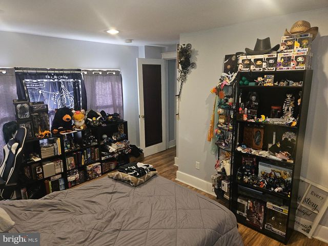 1081 E BUTLER AVE, Vineland, NJ 08360