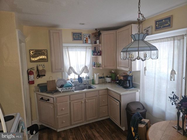 1081 E BUTLER AVE, Vineland, NJ 08360