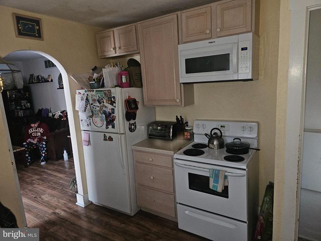 1081 E BUTLER AVE, Vineland, NJ 08360