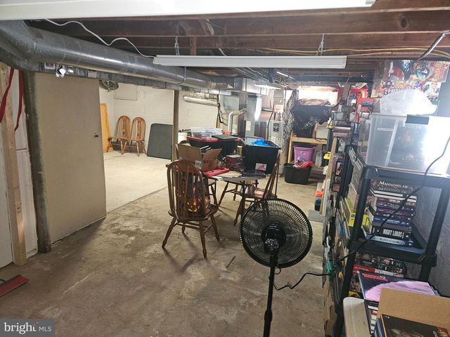 1081 E BUTLER AVE, Vineland, NJ 08360