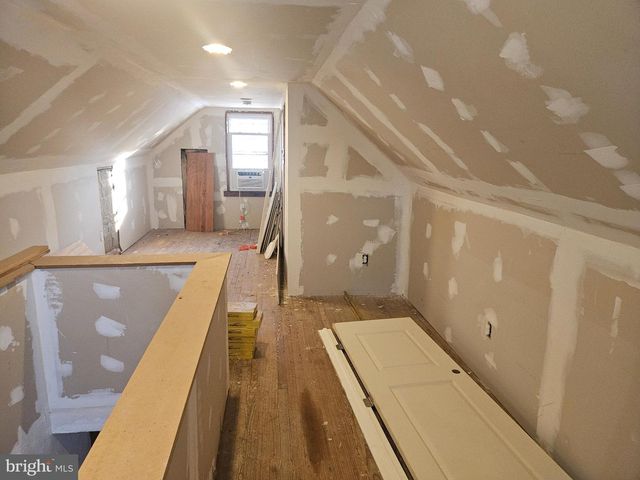 1081 E BUTLER AVE, Vineland, NJ 08360