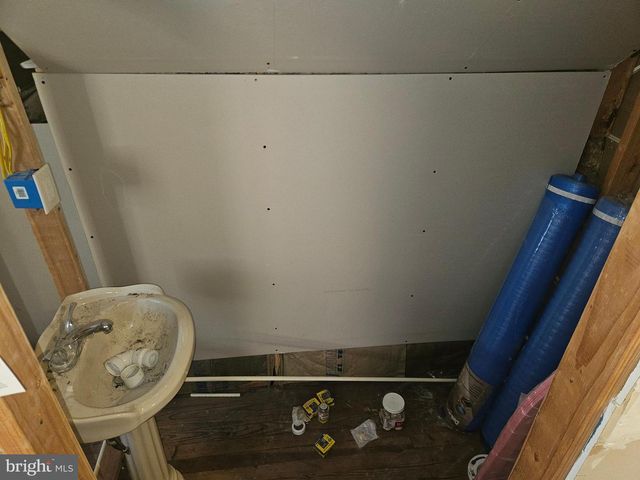 1081 E BUTLER AVE, Vineland, NJ 08360