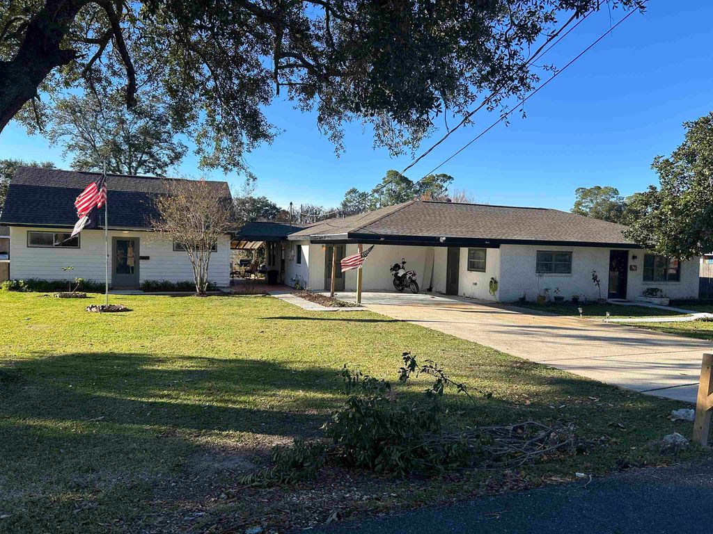 402 Saint Bernard St, Thibodaux, LA 70301