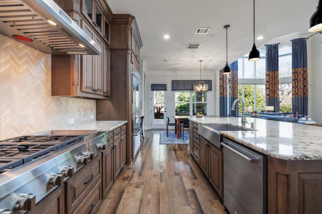 616 Rembrandt, Colleyville, TX 76034