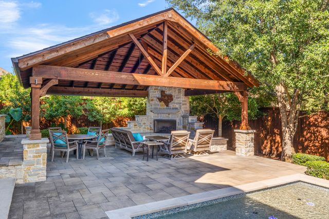 616 Rembrandt, Colleyville, TX 76034