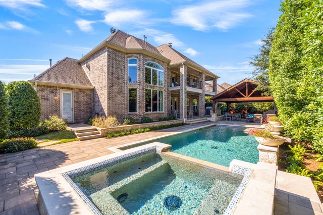 616 Rembrandt, Colleyville, TX 76034