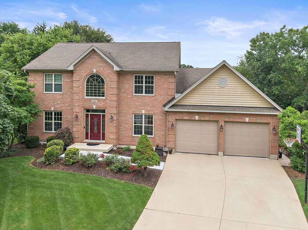 1027 Acorn Hill Lane, West Chicago, IL 60185