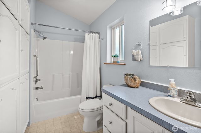 91 E Franjo Beach Drive, Shelton, WA 98584