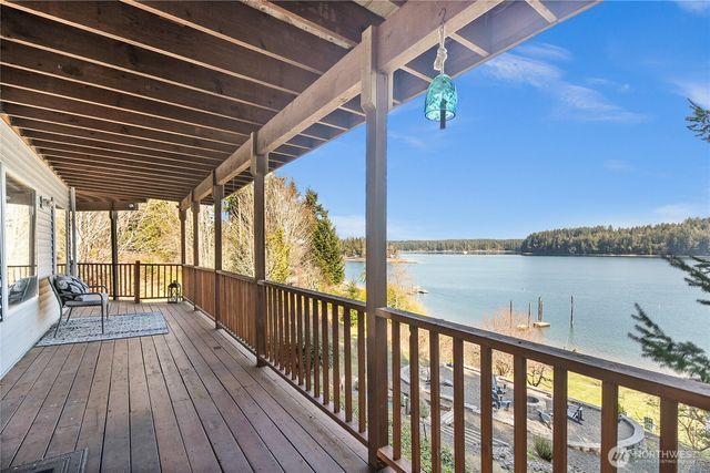 91 E Franjo Beach Drive, Shelton, WA 98584