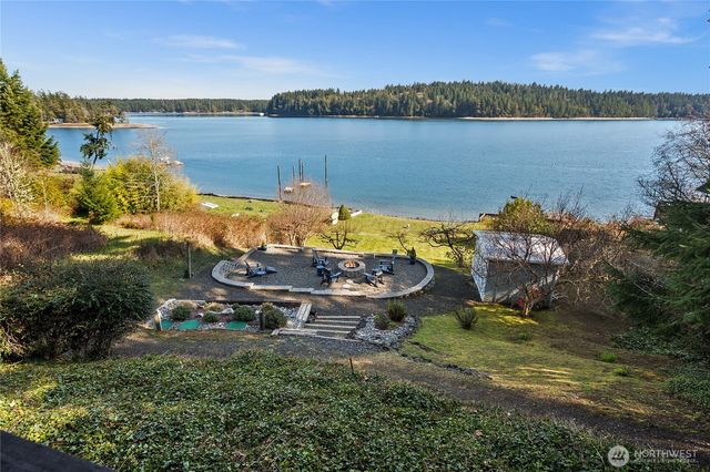 91 E Franjo Beach Drive, Shelton, WA 98584