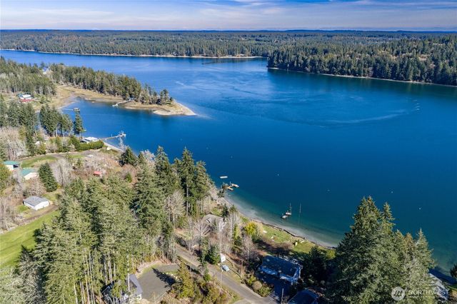 91 E Franjo Beach Drive, Shelton, WA 98584