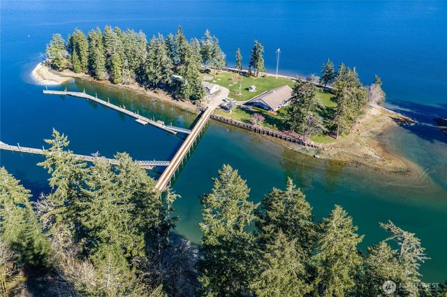 91 E Franjo Beach Drive, Shelton, WA 98584