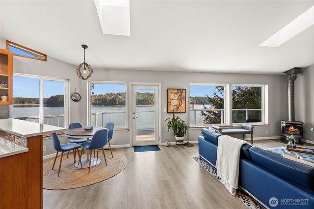 91 E Franjo Beach Drive, Shelton, WA 98584