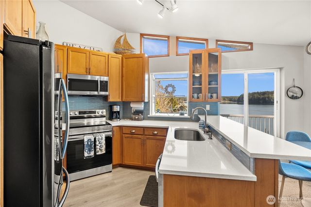 91 E Franjo Beach Drive, Shelton, WA 98584