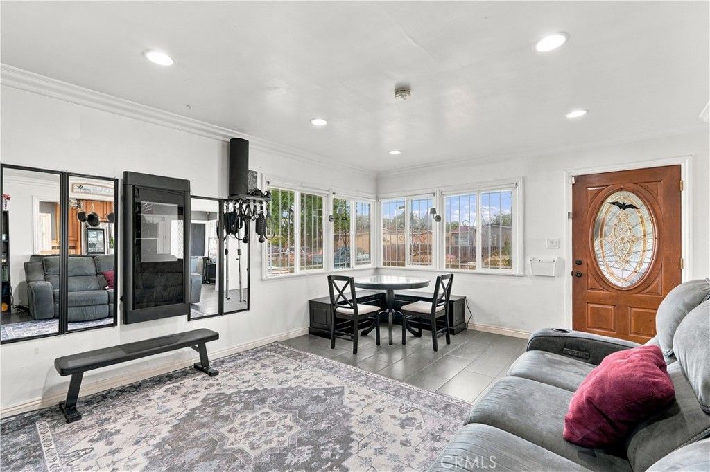 916 E 103rd Place, Los Angeles, CA 90002 — photo 5