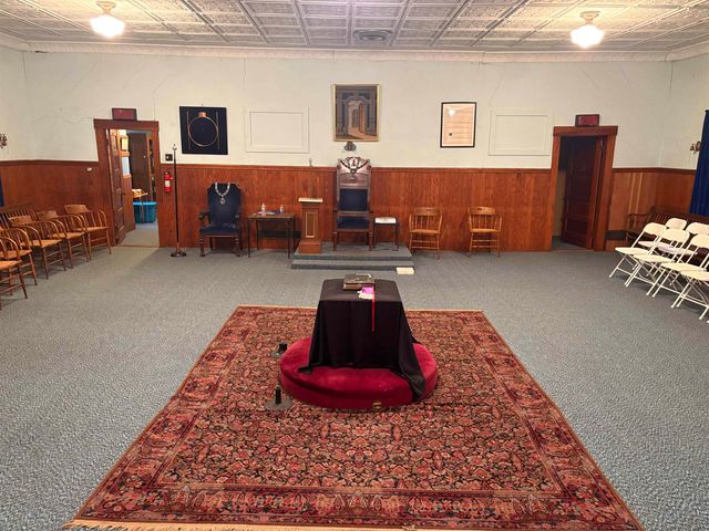 40 Charlonne Street, Jaffrey, NH 03452