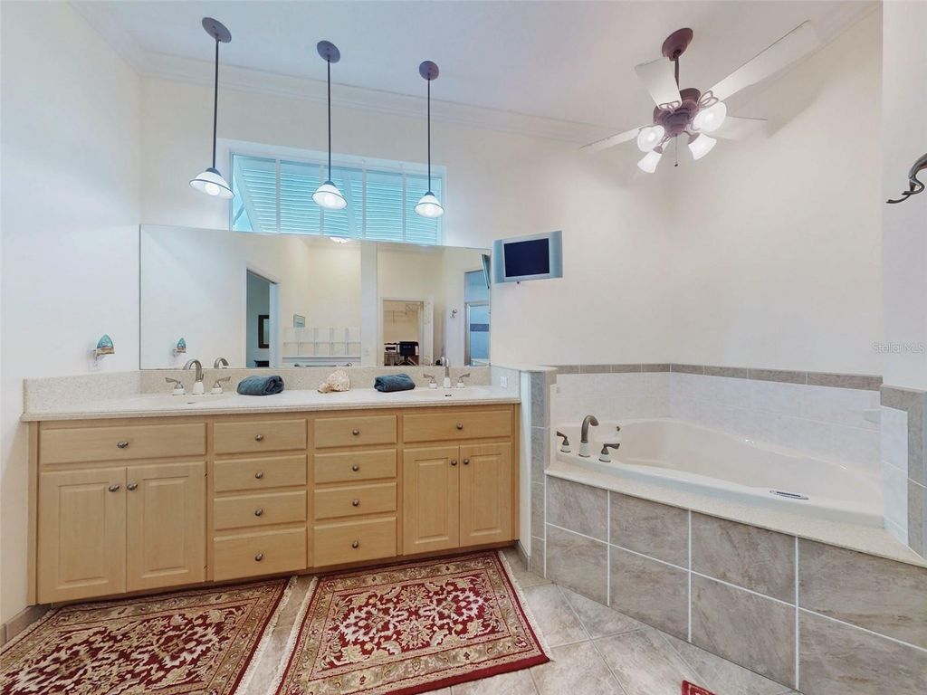 Image 24 of property listing at 2815 BAY SIDE DRIVE, New Smyrna Beach, FL 32168