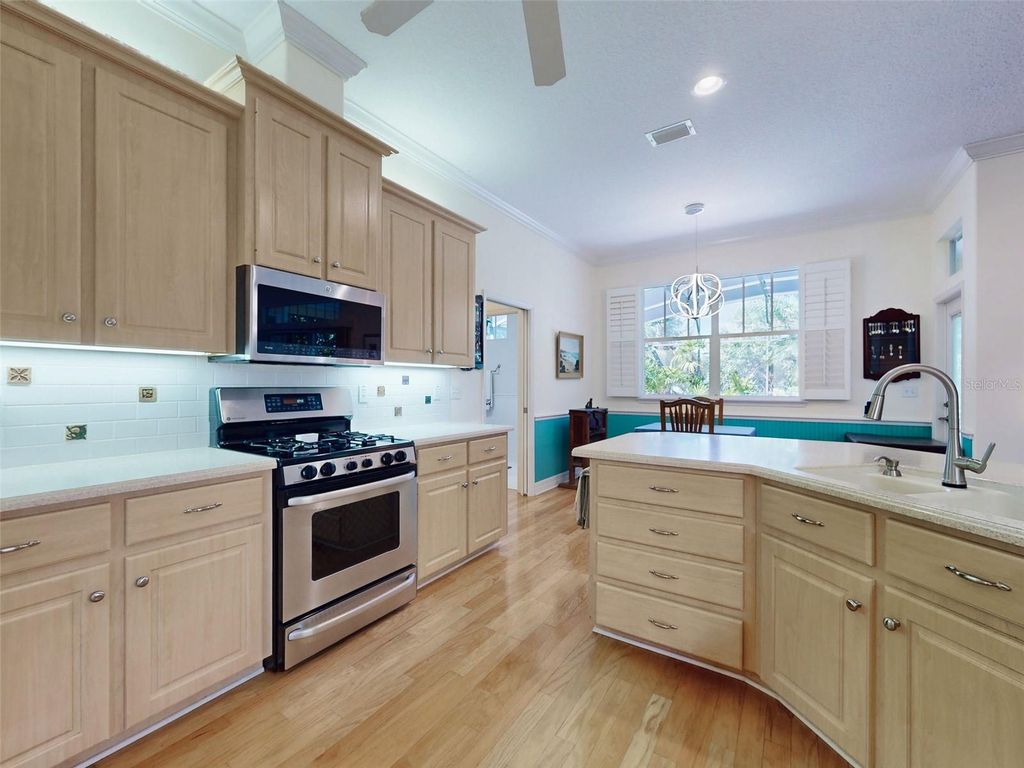 Image 28 of property listing at 2815 BAY SIDE DRIVE, New Smyrna Beach, FL 32168