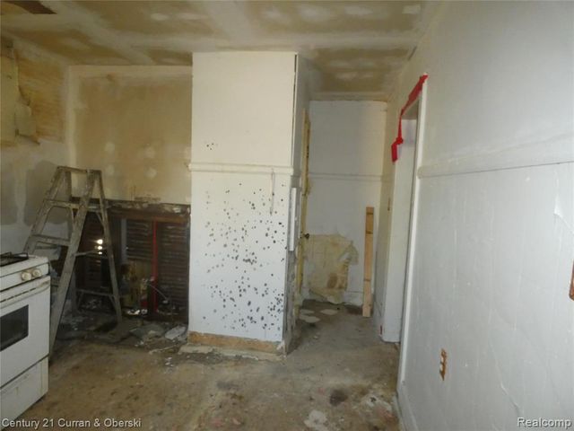 5564 Ivanhoe Street, Detroit, MI 48204