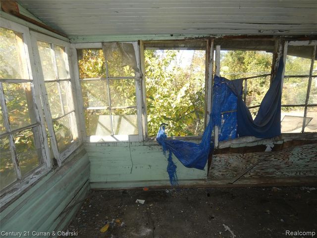 5564 Ivanhoe Street, Detroit, MI 48204