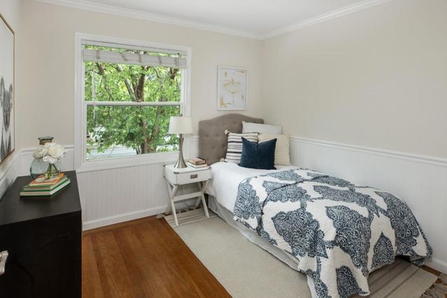 1802 Alameda De Las Pulgas, Redwood City, CA 94061