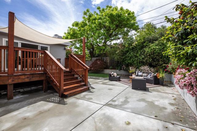 1802 Alameda De Las Pulgas, Redwood City, CA 94061