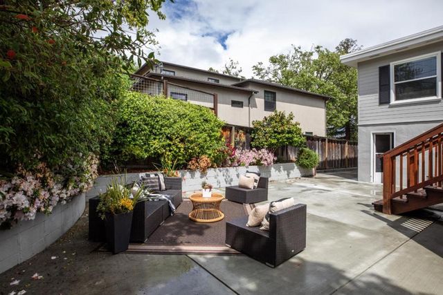 1802 Alameda De Las Pulgas, Redwood City, CA 94061