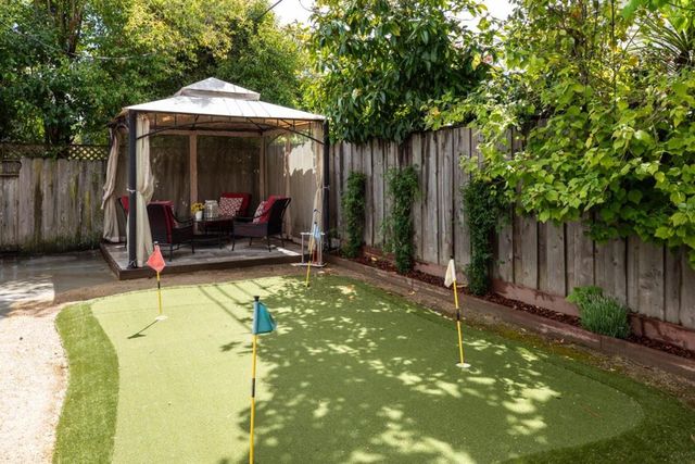 1802 Alameda De Las Pulgas, Redwood City, CA 94061