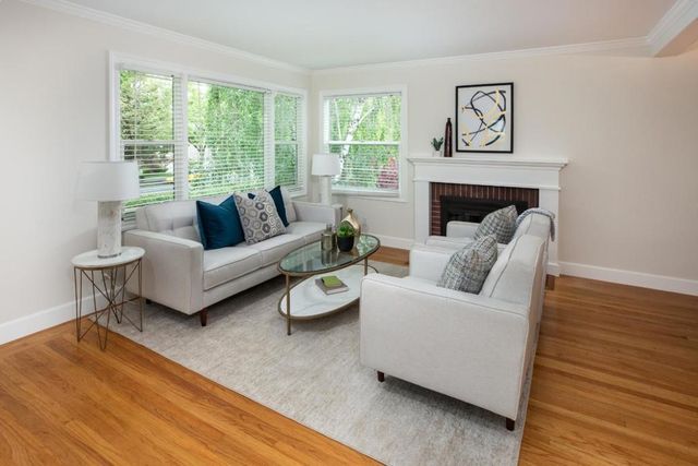 1802 Alameda De Las Pulgas, Redwood City, CA 94061